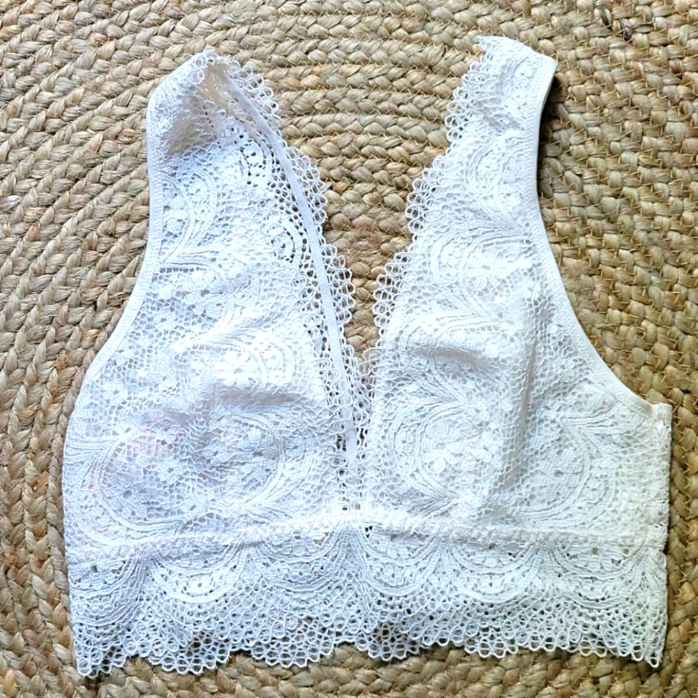 NWT Victoria's  Secret Bralette Size M